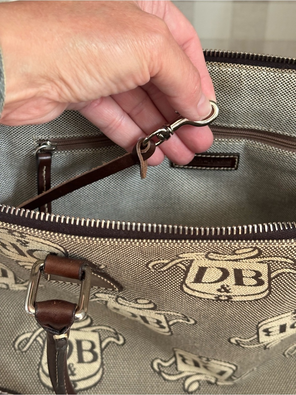 Dooney & Bourke Signature Monogram Satchel Handbag + Matching Wristlet Brown - Picture 8 of 12